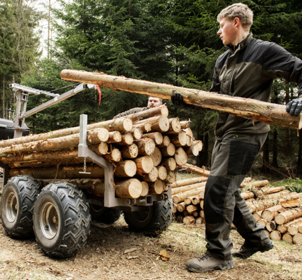 SHARK ATV PRIEKABA WOOD 1500 JUODA